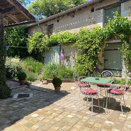Maison La Roche Chambre D'Hotes Le Vigeant Zewnętrze zdjęcie