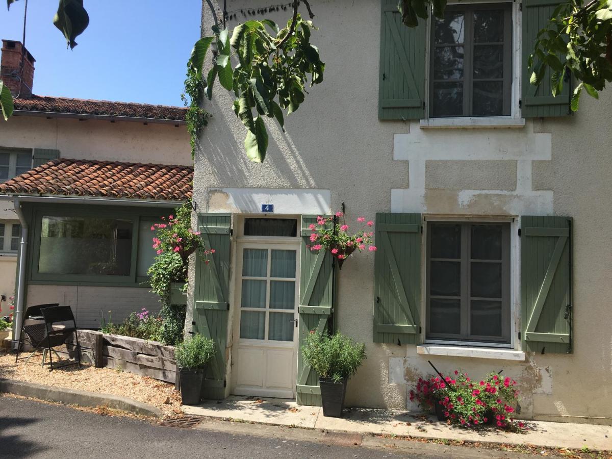 Maison La Roche Chambre D'Hotes Le Vigeant Zewnętrze zdjęcie
