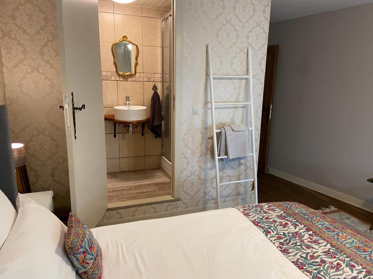 Maison La Roche Chambre D'Hotes Le Vigeant Zewnętrze zdjęcie